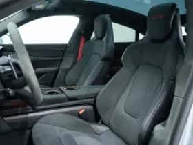 Porsche Taycan (2025) thumbnail 8