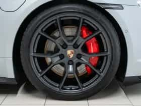 Porsche Taycan (2025) thumbnail 9