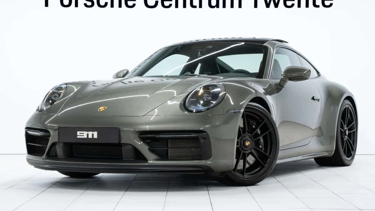 Porsche 911 (2023) — foto 1