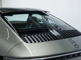 Porsche 911 (2023) thumbnail 18