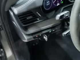 Porsche 911 (2023) thumbnail 34