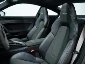 Porsche 911 (2023) thumbnail 8