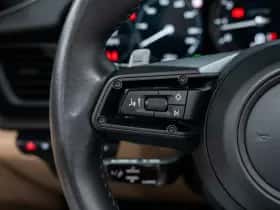 Porsche 911 (2022) thumbnail 32