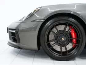 Porsche 911 (2022) thumbnail 7