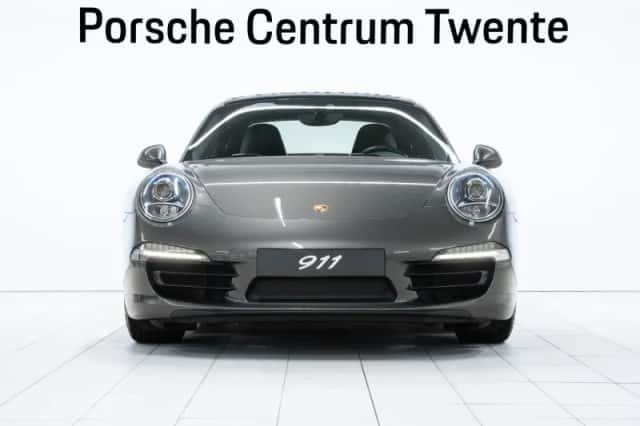 Porsche 911 (2014) thumbnail 2