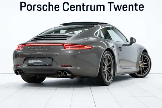 Porsche 911 (2014) thumbnail 3