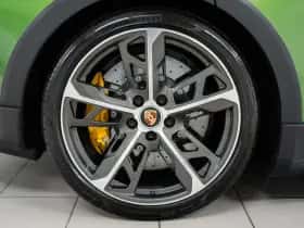 Porsche Taycan (2021) thumbnail 11