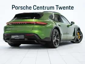 Porsche Taycan (2021) thumbnail 3