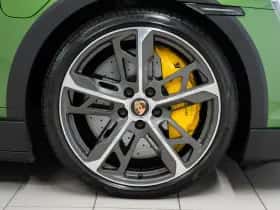 Porsche Taycan (2021) thumbnail 10