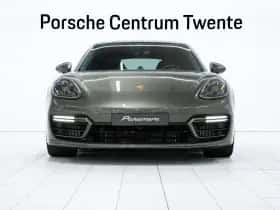 Porsche Panamera (2023) thumbnail 2