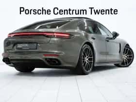 Porsche Panamera (2023) thumbnail 3