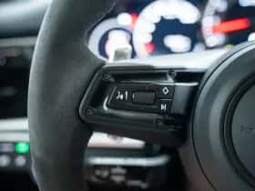 Porsche Panamera (2023) thumbnail 37