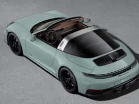 Porsche 911 (2024) thumbnail 4