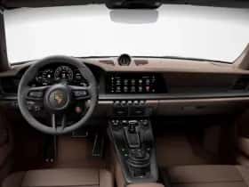 Porsche 911 (2024) thumbnail 9