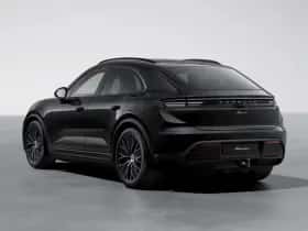 Porsche Macan (2024) thumbnail 3