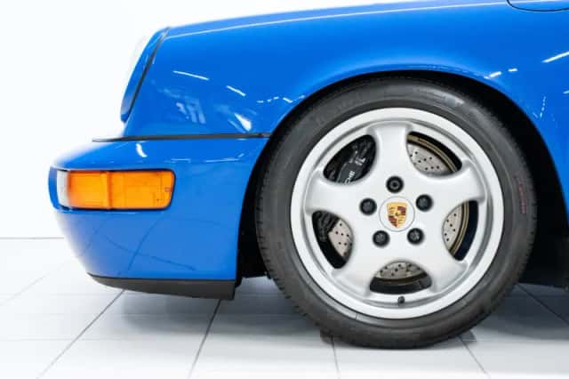 Porsche 911 (1993) thumbnail 6