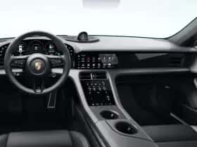 Porsche Taycan (2020) thumbnail 6