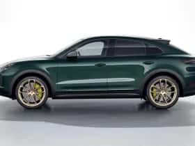Porsche Cayenne (2023) thumbnail 2