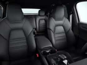 Porsche Cayenne (2023) thumbnail 7
