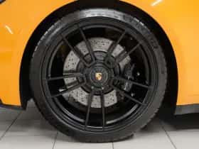 Porsche 911 (2022) thumbnail 11