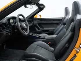 Porsche 911 (2022) thumbnail 8