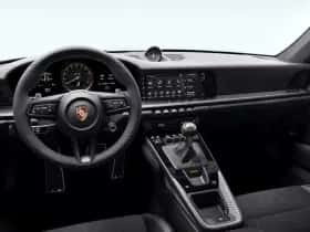 Porsche 911 (2022) thumbnail 5