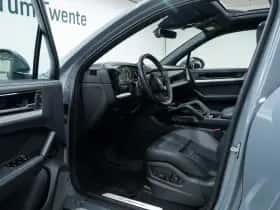 Porsche Cayenne (2024) thumbnail 25