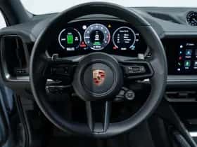 Porsche Cayenne (2024) thumbnail 26