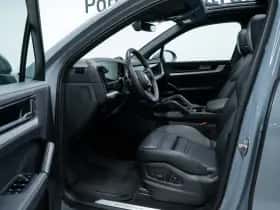 Porsche Cayenne (2024) thumbnail 28