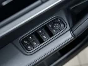 Porsche Cayenne (2024) thumbnail 37