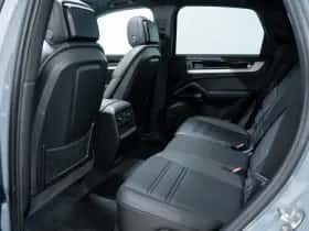 Porsche Cayenne (2024) thumbnail 39