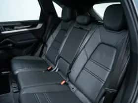 Porsche Cayenne (2024) thumbnail 40