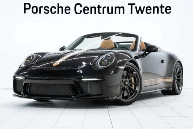 Porsche 911 (2020) thumbnail 1