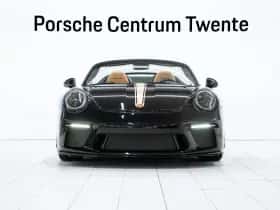 Porsche 911 (2020) thumbnail 2