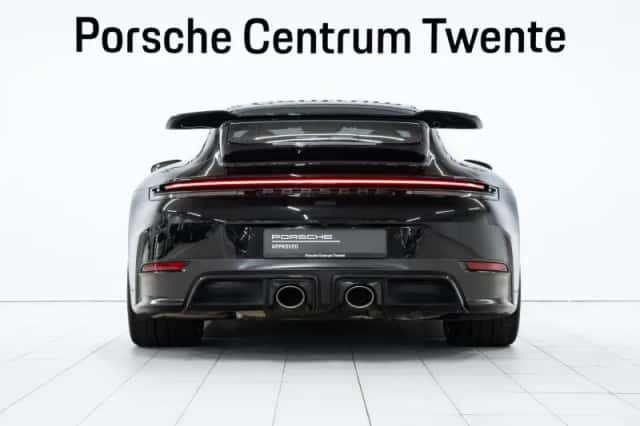 Porsche 911 (2025) thumbnail 4