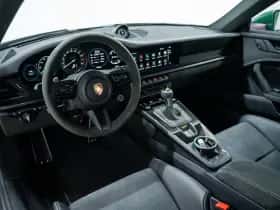 Porsche 911 (2023) thumbnail 22