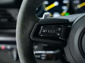 Porsche 911 (2023) thumbnail 33