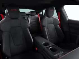 Porsche Taycan (2022) thumbnail 7