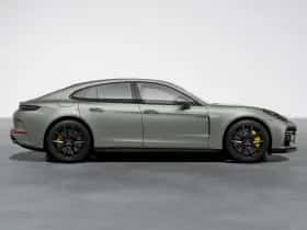 Porsche Panamera (2024) thumbnail 5