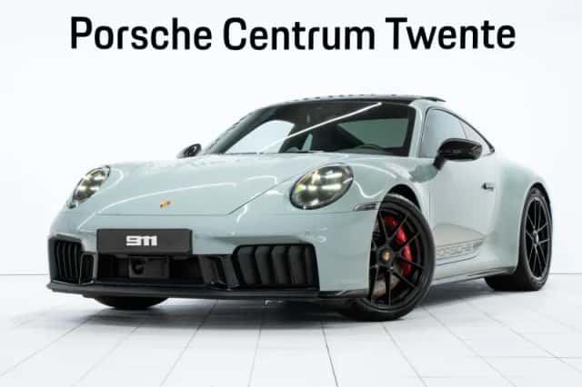 Porsche 911 (2025) thumbnail 1