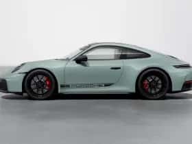 Porsche 911 (2025) thumbnail 2