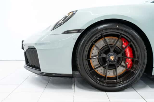 Porsche 911 (2025) thumbnail 6