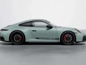 Porsche 911 (2025) thumbnail 6