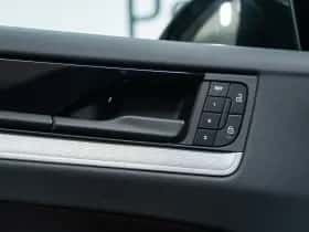 Porsche Cayenne (2025) thumbnail 30