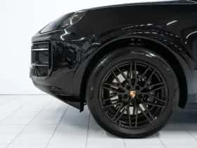 Porsche Cayenne (2025) thumbnail 6