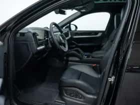 Porsche Cayenne (2025) thumbnail 7