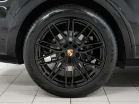 Porsche Cayenne (2025) thumbnail 10