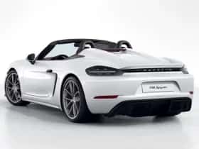 Porsche 718 (2021) thumbnail 2