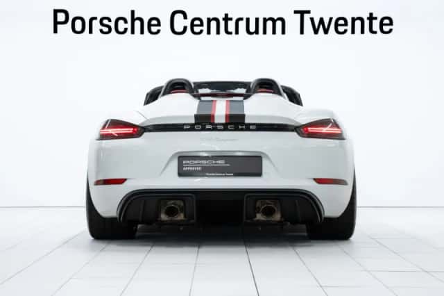 Porsche 718 (2021) thumbnail 4