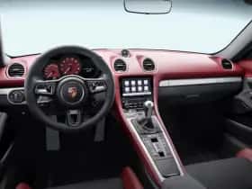 Porsche 718 (2021) thumbnail 4